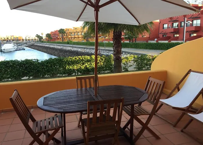 Luxury Apartment, Marina, & Pool Ii *