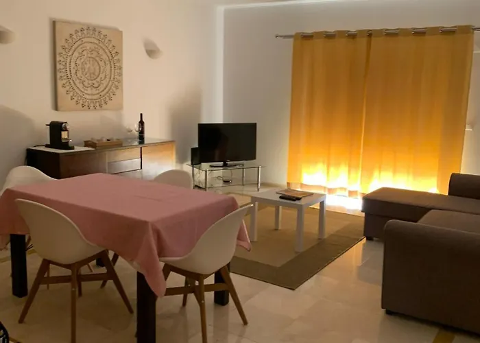 Luxury Apartment, Marina, & Pool Ii Appartement