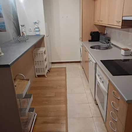 Апартаменти Luxury Apartment, Marina, & Pool Ii Портіман