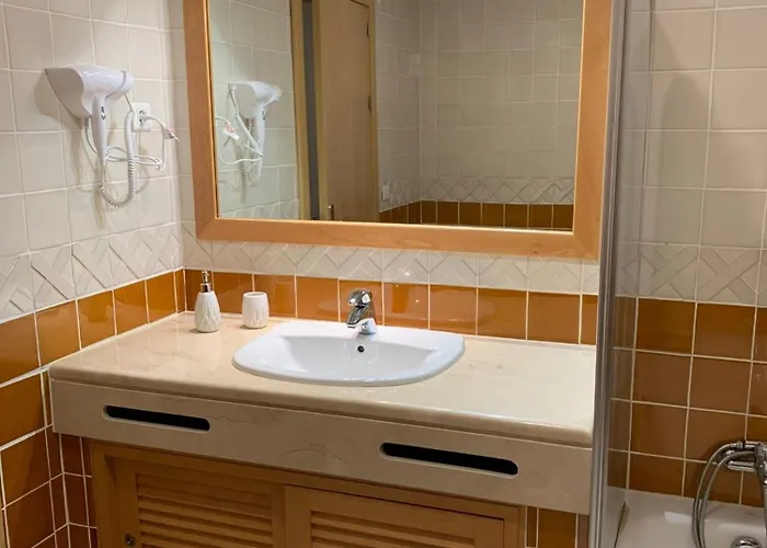 Luxury Apartment, Marina, & Pool Ii *