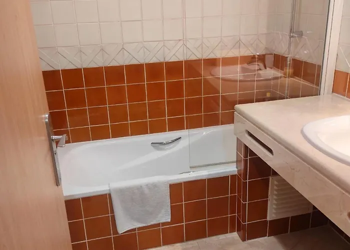 Luxury Apartment, Marina, & Pool Ii Апартаменты Портиман