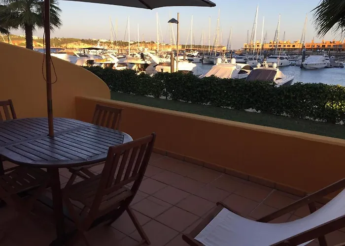 Luxury Apartment, Marina, & Pool Ii ポルティマン